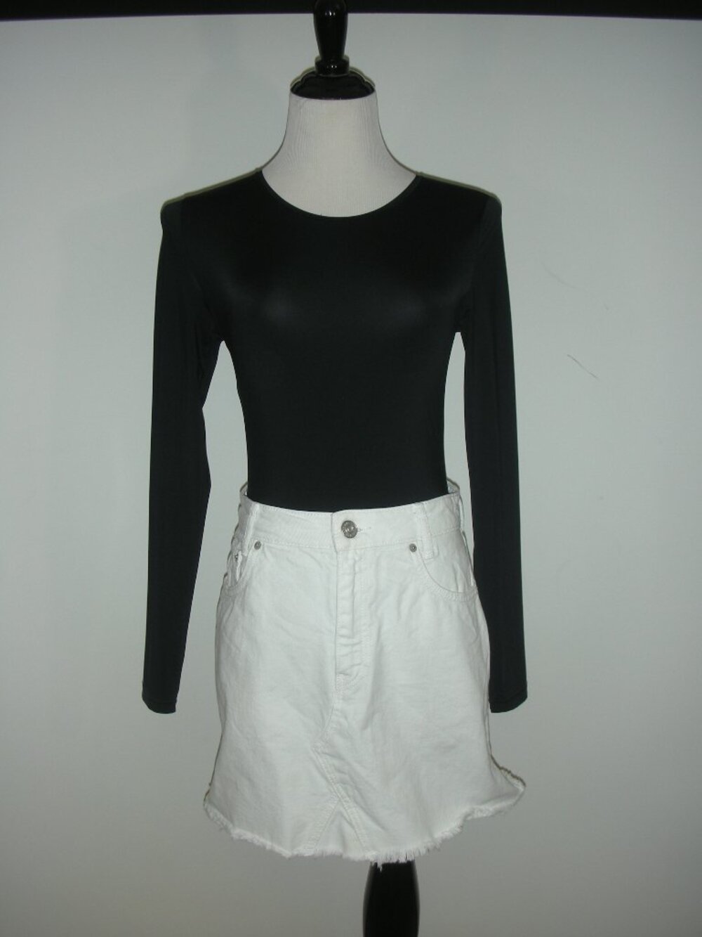 Babaton Black Long Sleeve Bodysuit Small Stretch Lycra Minimalist Wardrobe Stapl